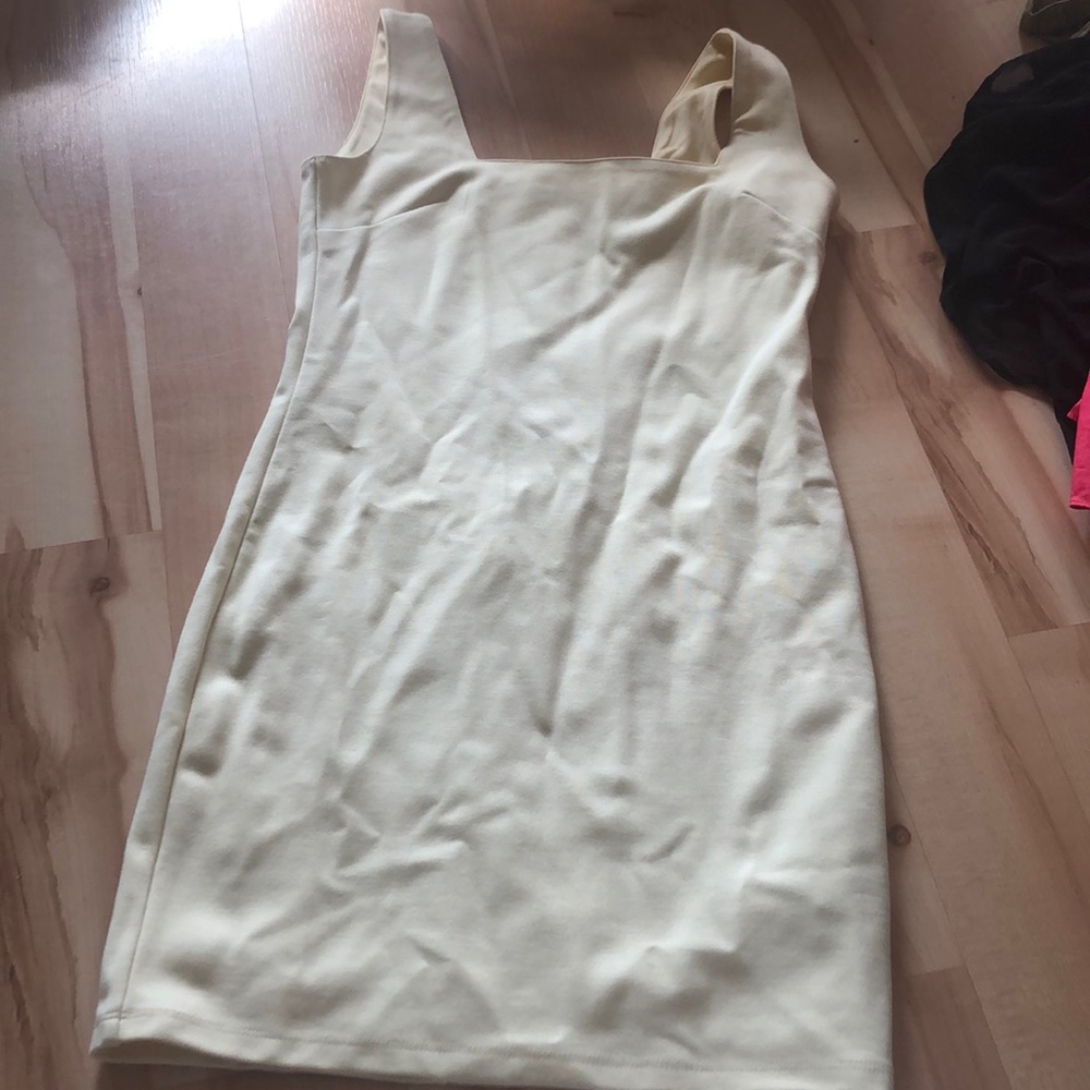 Beautiful Forever 21 yellow pencil dress.